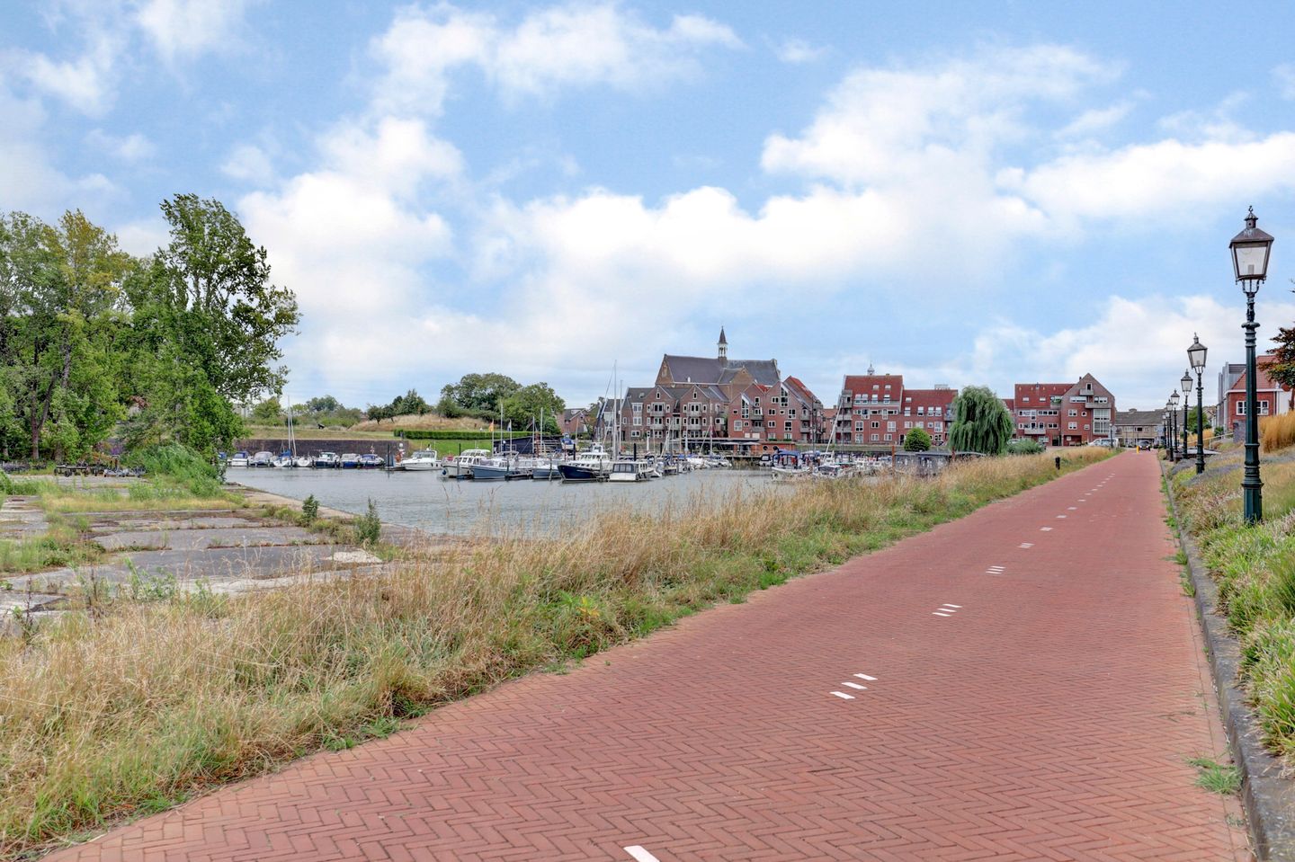 Photo 35 of Baronesstraat 25