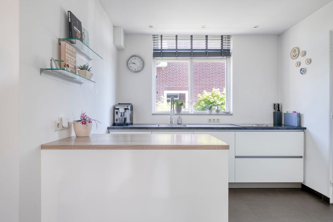 Foto 8 van Burgemeester Ponjéestraat 12