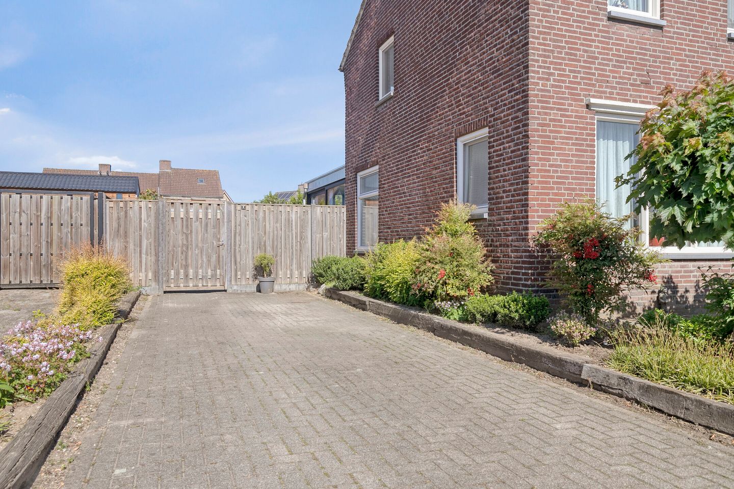 Foto 34 van Burgemeester Ponjéestraat 12