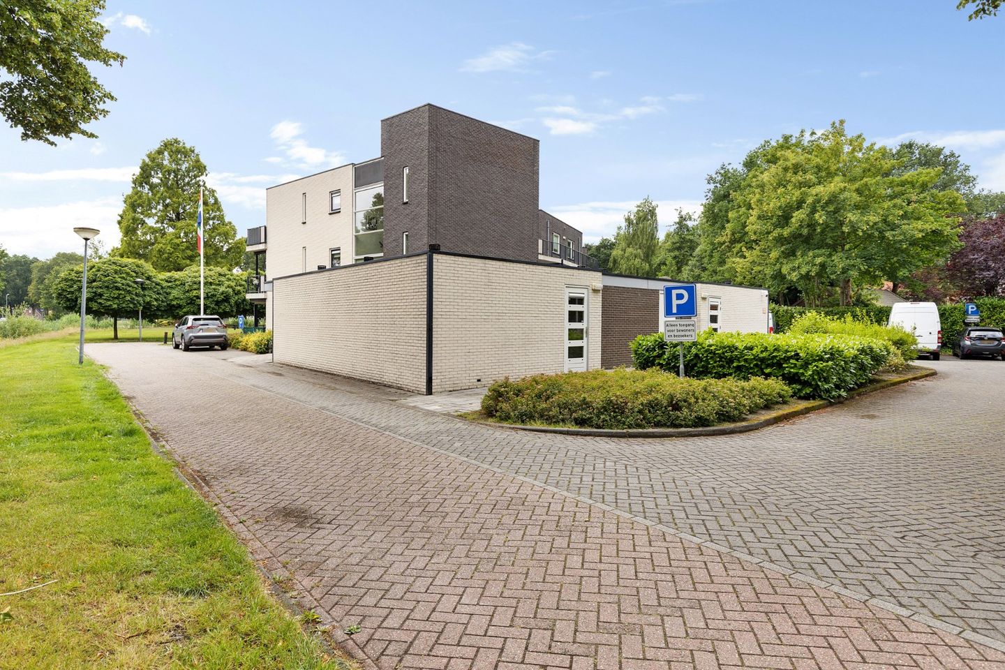 Foto 35 van Iepenlaan 9