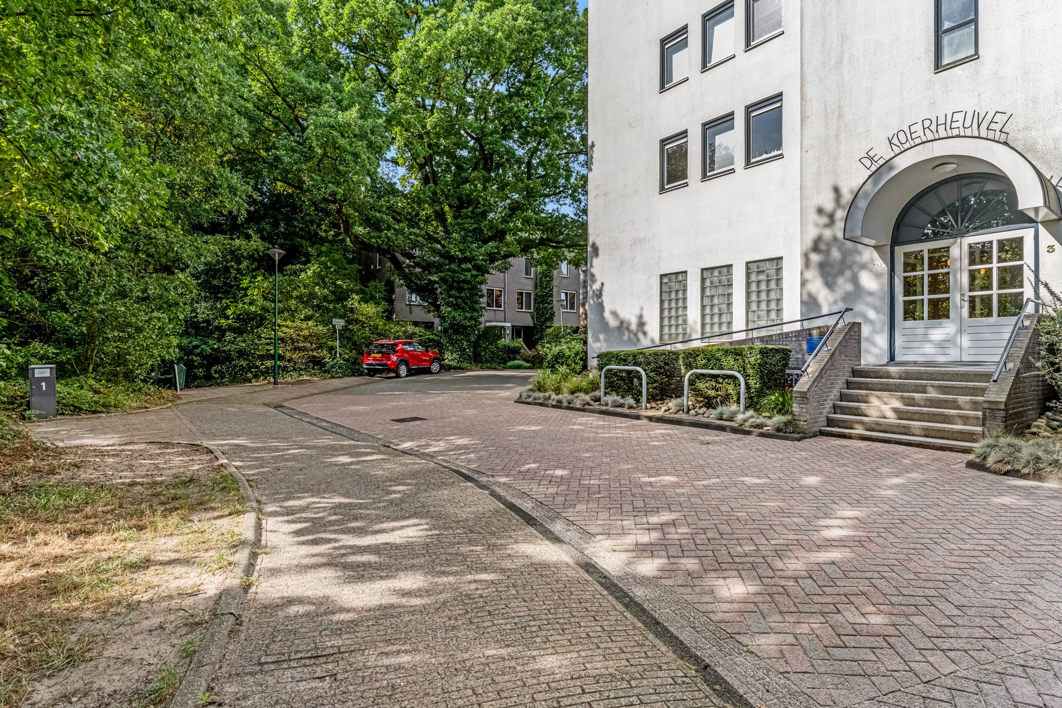 Photo 6 of Koerheuvelweg 3-C