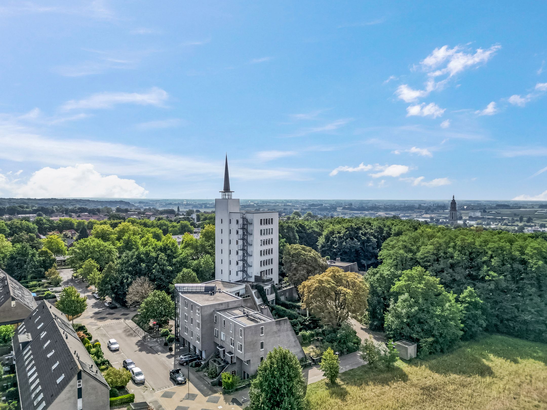 Photo 33 of Koerheuvelweg 3-C