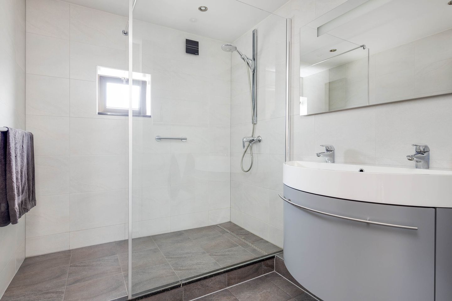 Foto 5 van Burg. Lünenschlossstraat 11