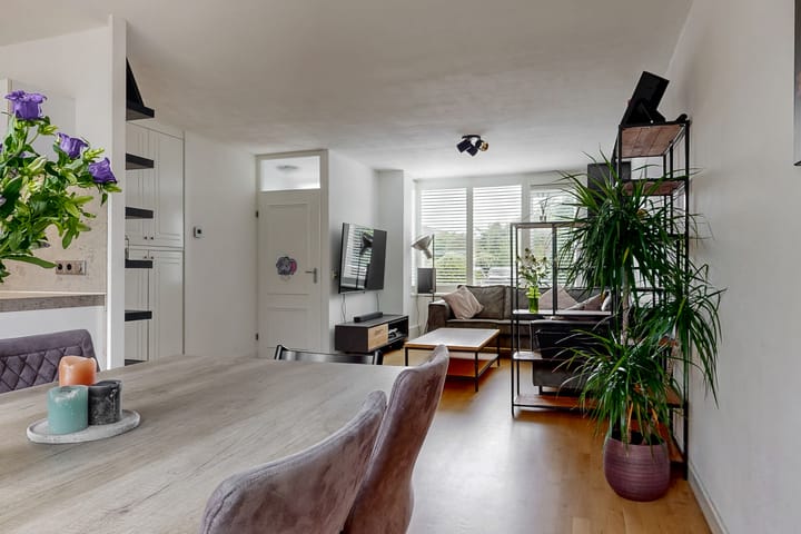 Photo 6 of Darwinstraat 9