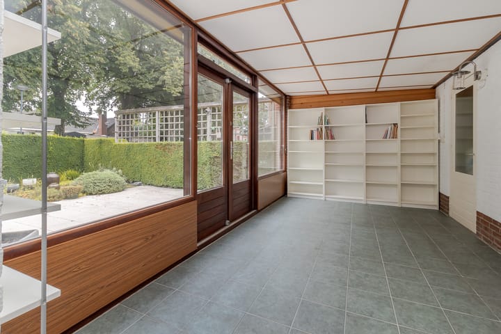 Photo 18 of Pagestraat 10