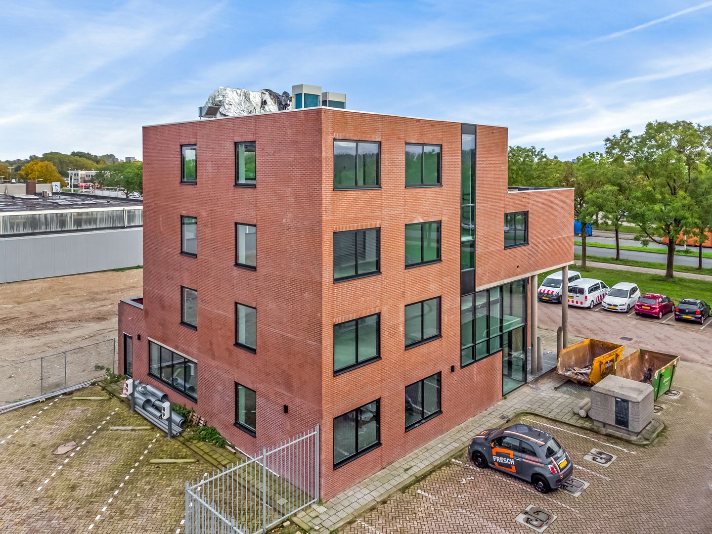 View photo 1 of Van der Madeweg 20