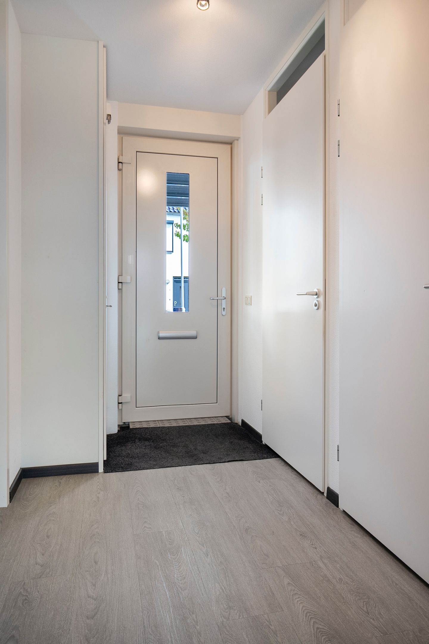 Foto 5 van De Veilingmeester 13