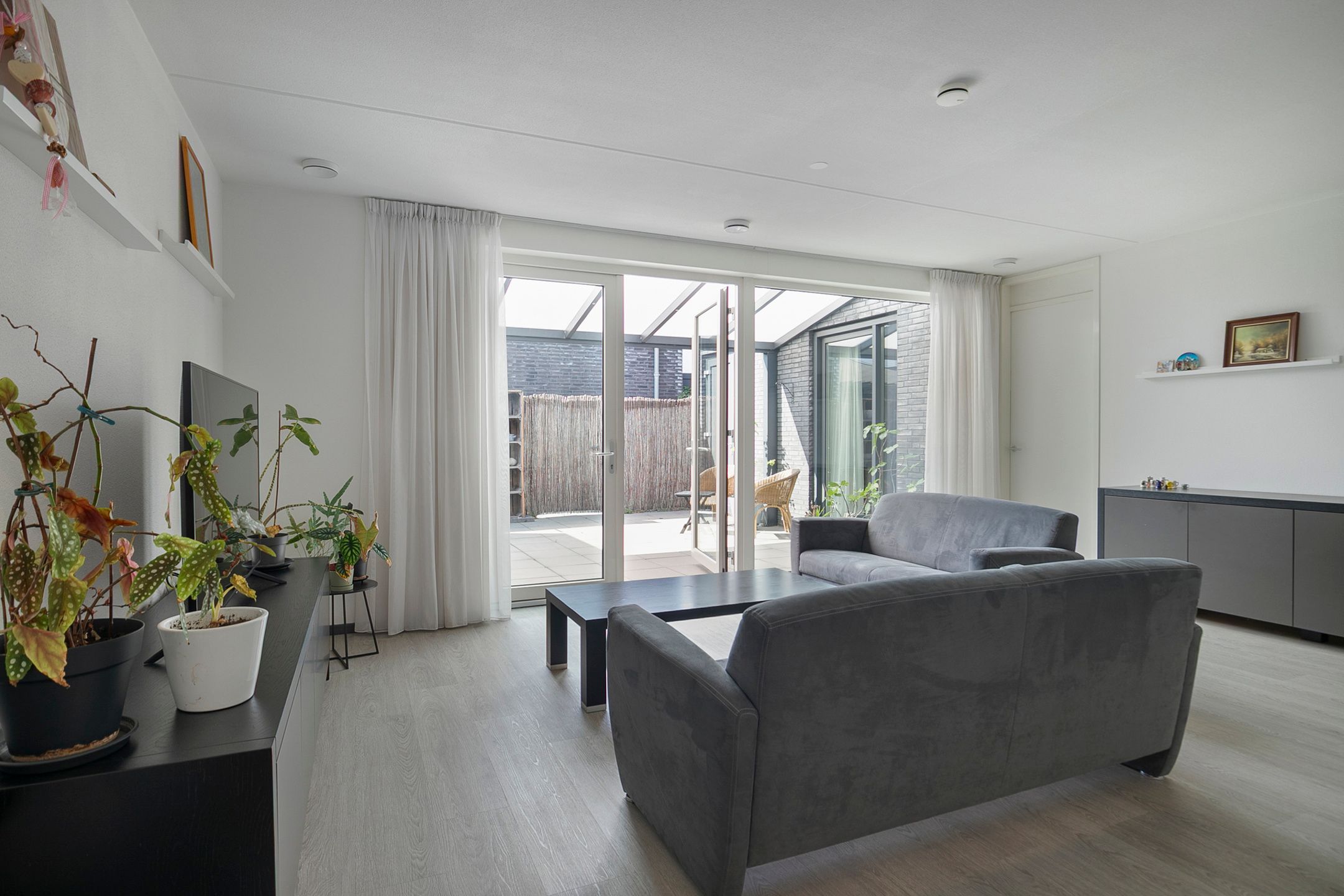 Foto 12 van De Veilingmeester 13