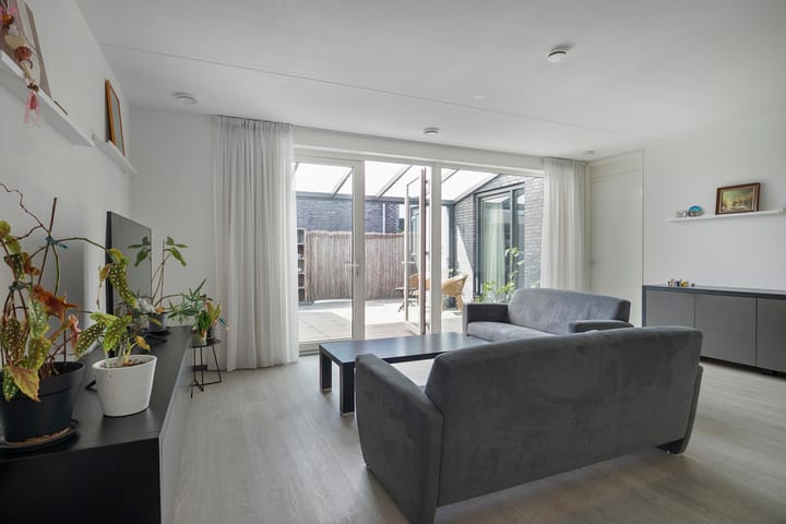 Foto 12 van De Veilingmeester 13