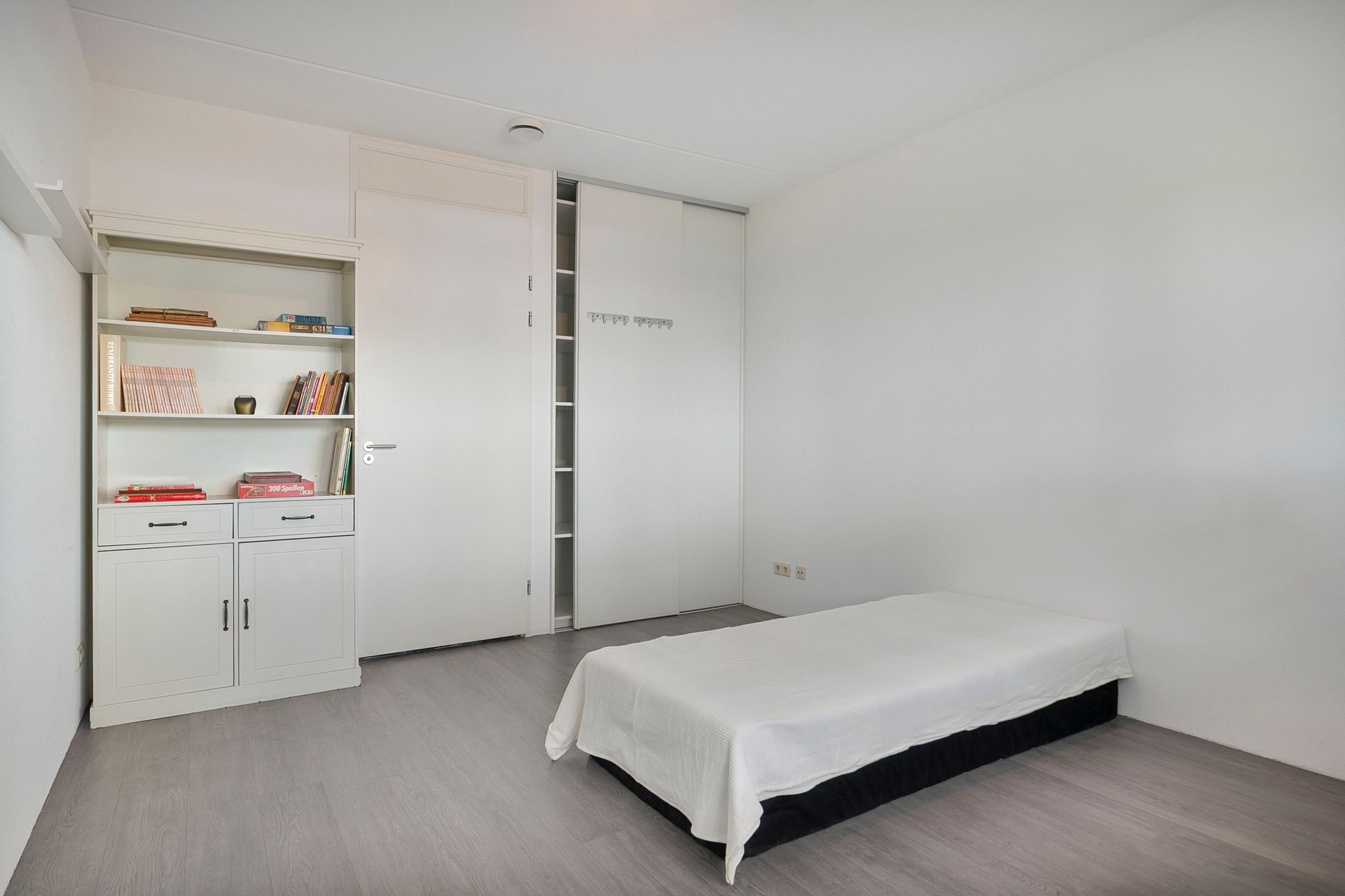 Foto 18 van De Veilingmeester 13