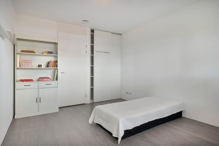 Foto 18 van De Veilingmeester 13