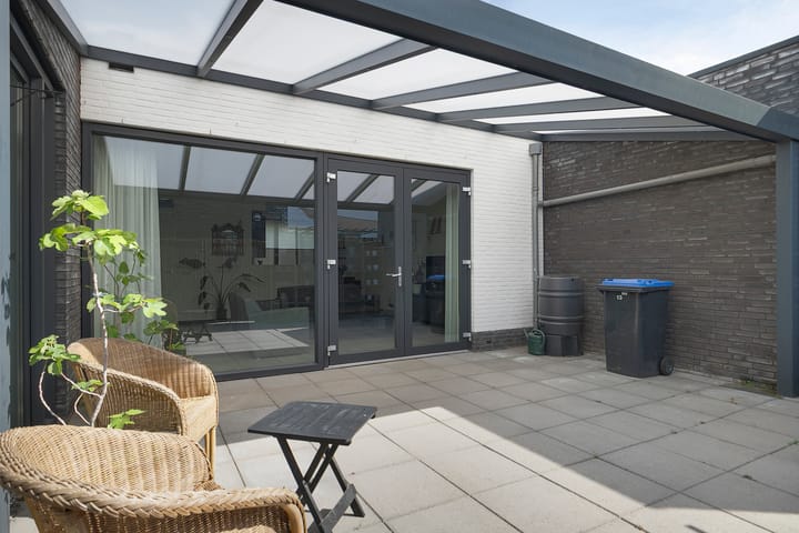 Foto 24 van De Veilingmeester 13