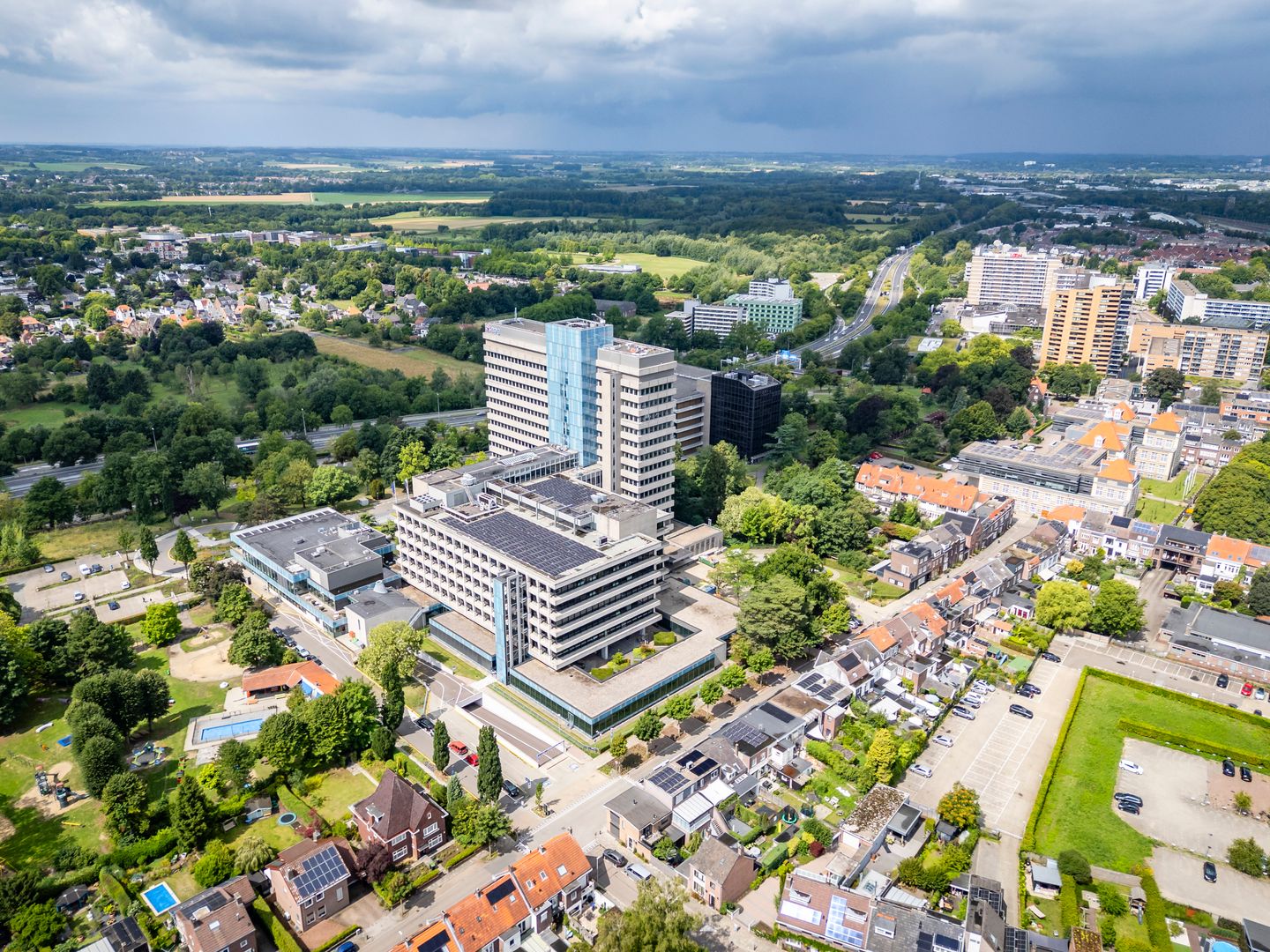 Bekijk foto 3 van Oude Lindestraat 70