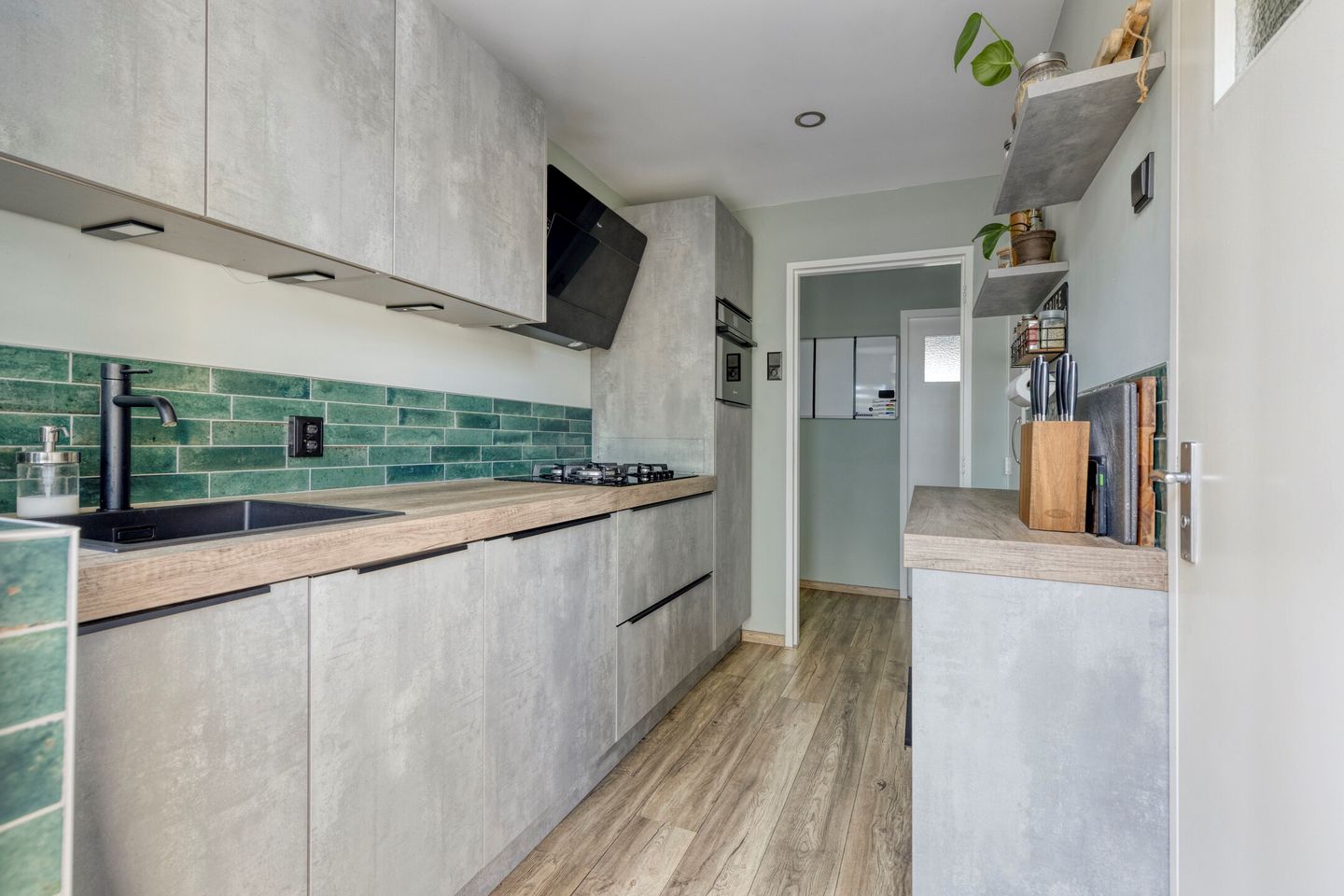 Foto 4 van Dahliastraat 256