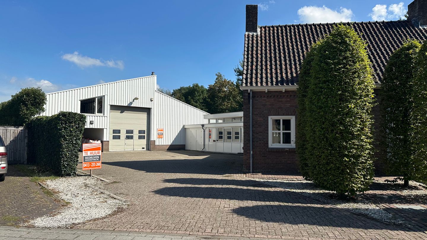 View photo 2 of Kloosterstraat 38