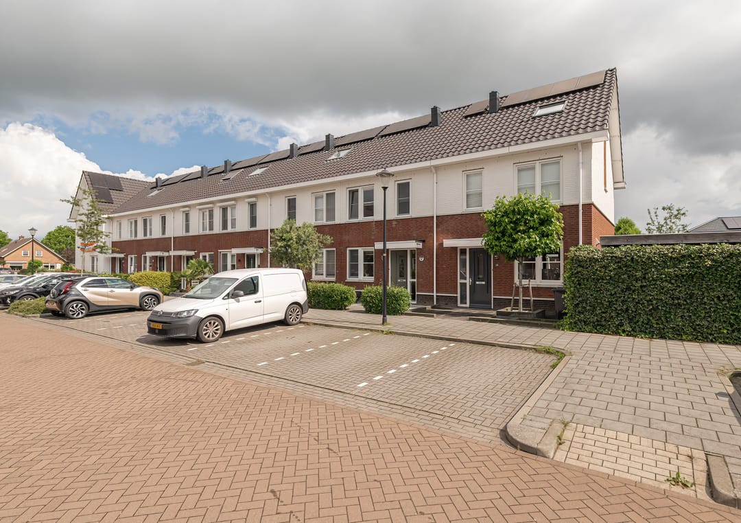 Photo 2 of Riek van Haarenstraat 14