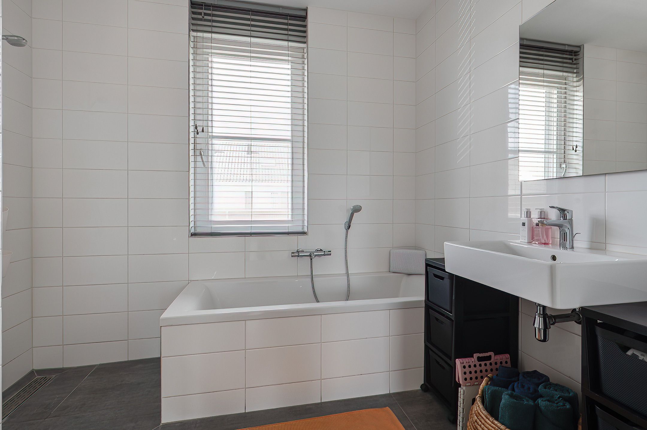 Photo 21 of Riek van Haarenstraat 14