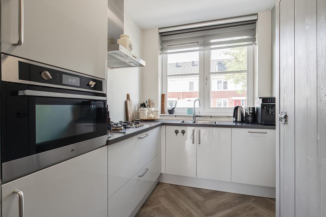 Photo 7 of Riek van Haarenstraat 14