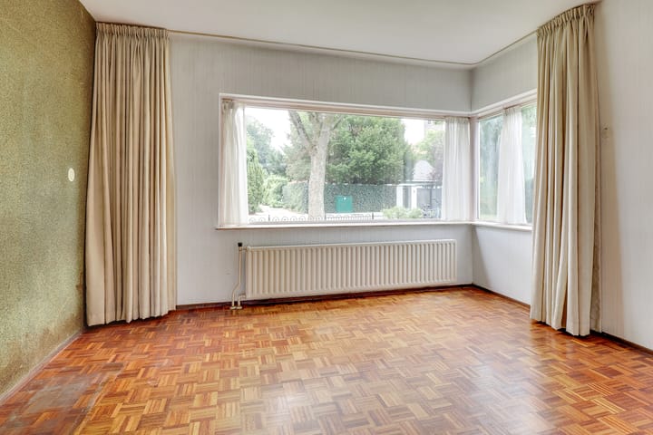 Photo 13 of Ambachtsheerelaan 11