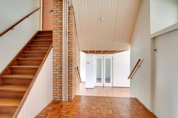 Photo 27 of Ambachtsheerelaan 11