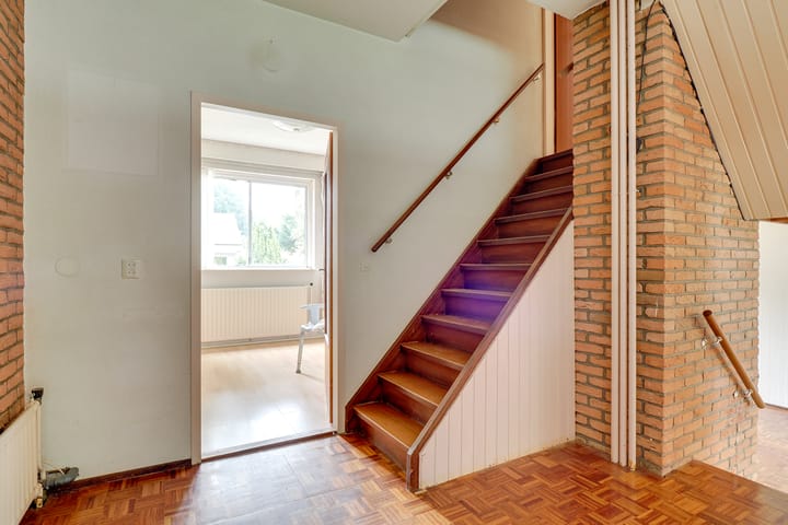 Photo 28 of Ambachtsheerelaan 11