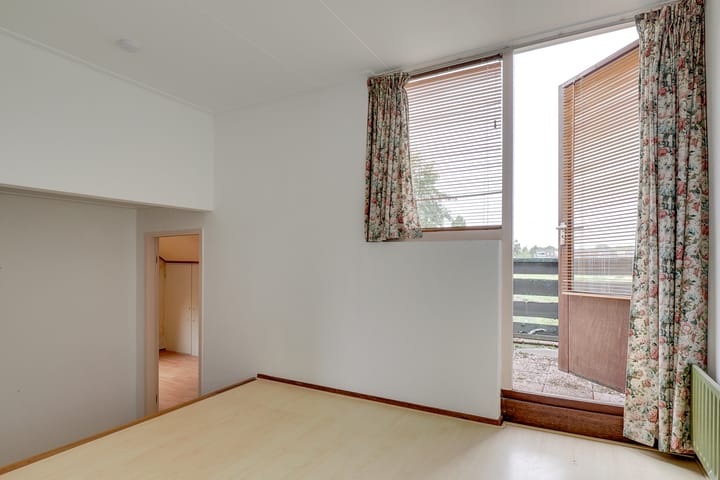 Photo 33 of Ambachtsheerelaan 11