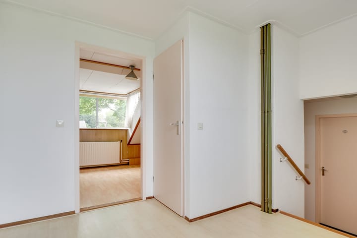 Photo 37 of Ambachtsheerelaan 11