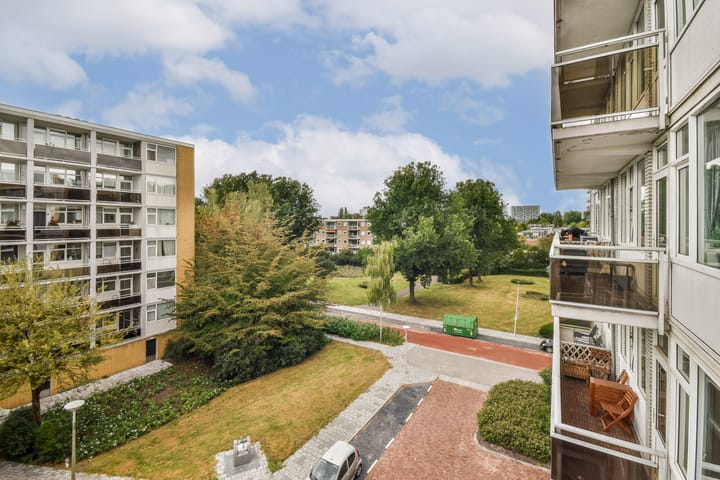 Photo 4 of Van Heuven Goedhartlaan 334