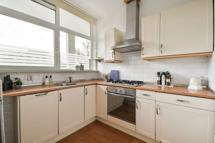 Photo 3 of Van Heuven Goedhartlaan 334