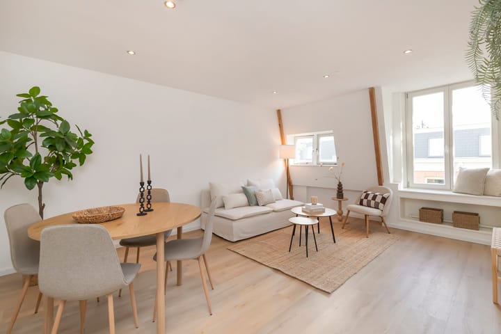 Foto 2 van De Genestetstraat 12-4