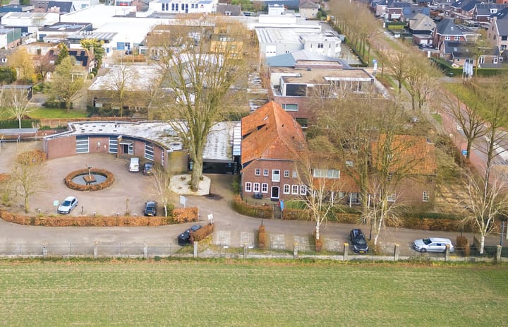 Alphenseweg 4, Riel