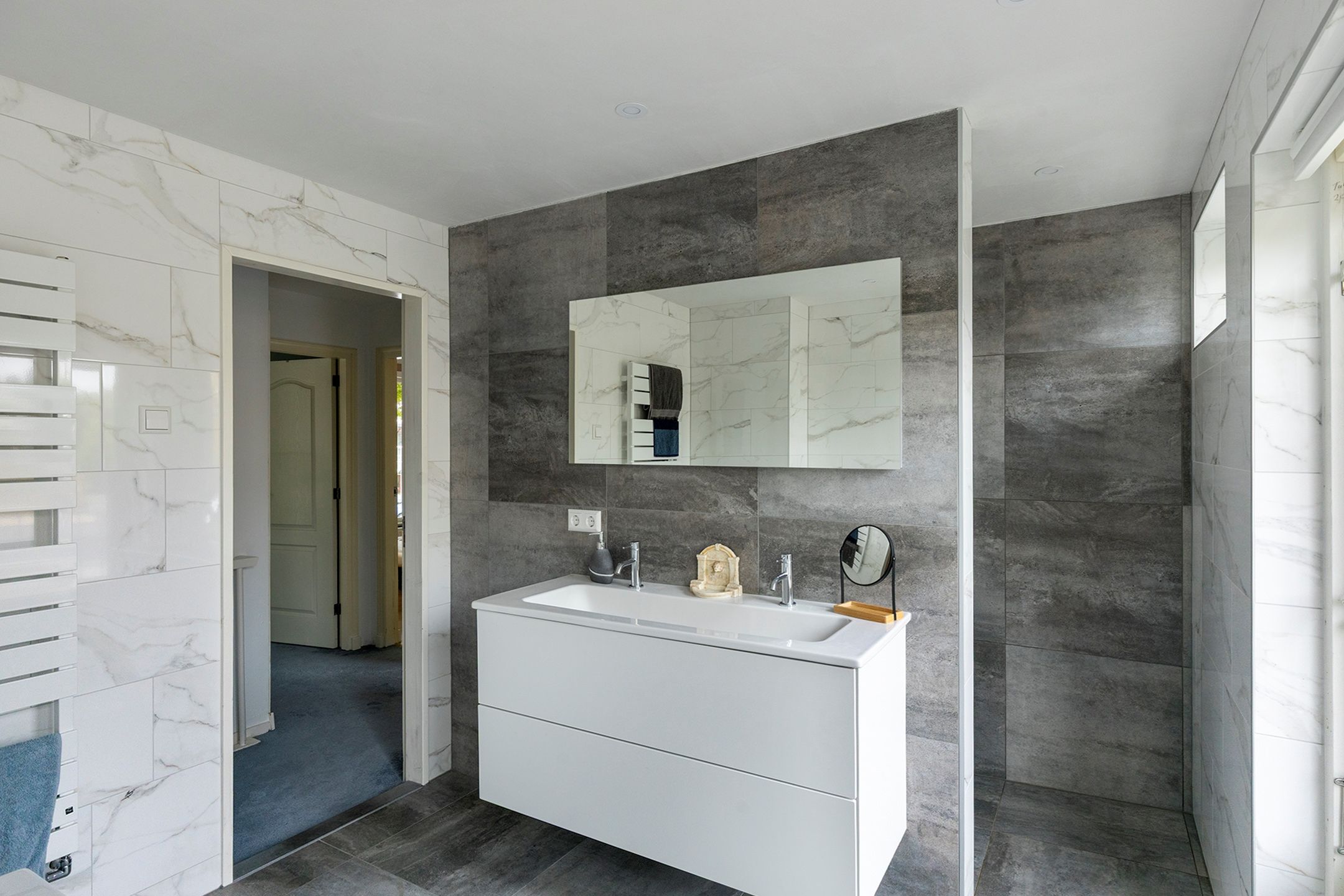 Foto 33 van Burgemeester Van Altenastraat 6