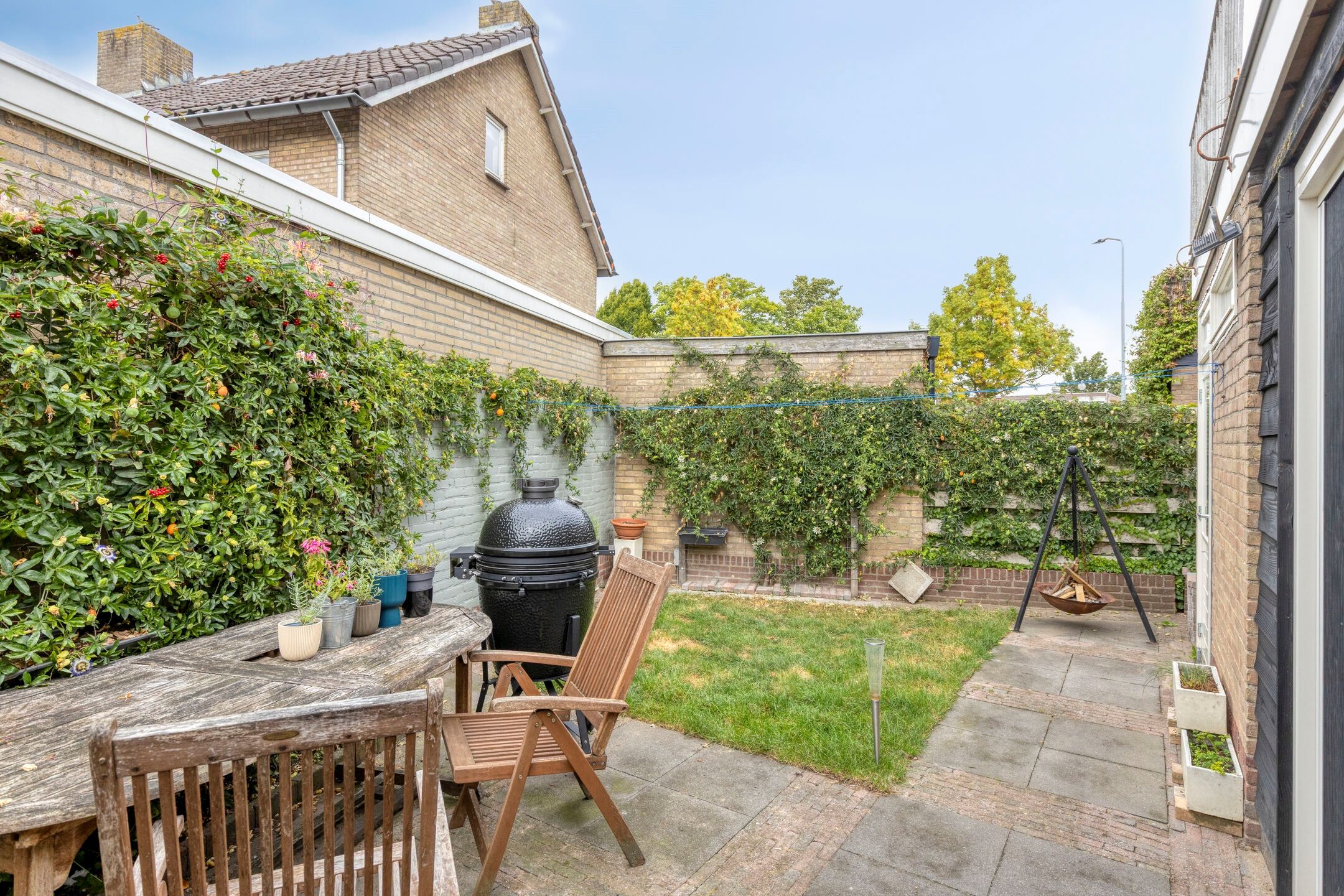 Foto 42 van Burgemeester Van Altenastraat 6