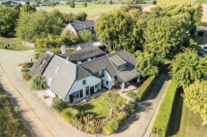 Foto 83 van Waalbandijk 114