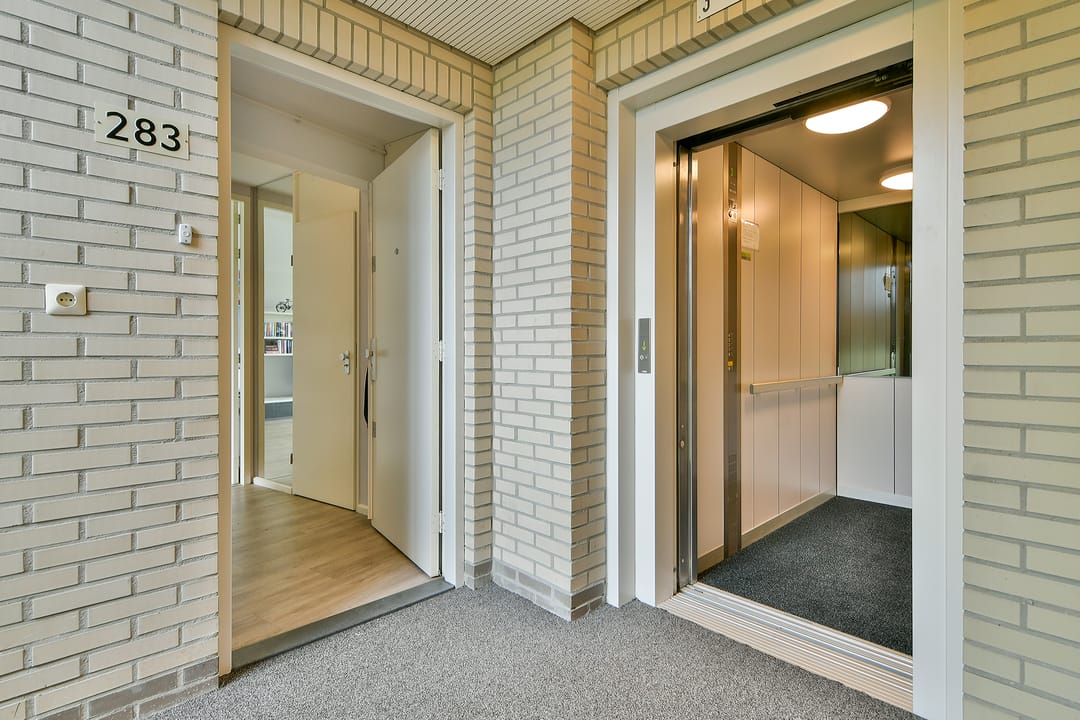 Photo 8 of Femina Mullerstraat 283