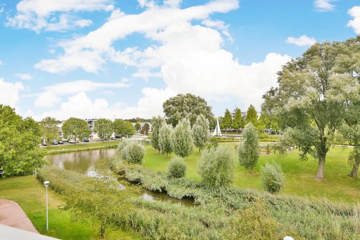 Foto 28 van Femina Mullerstraat 283