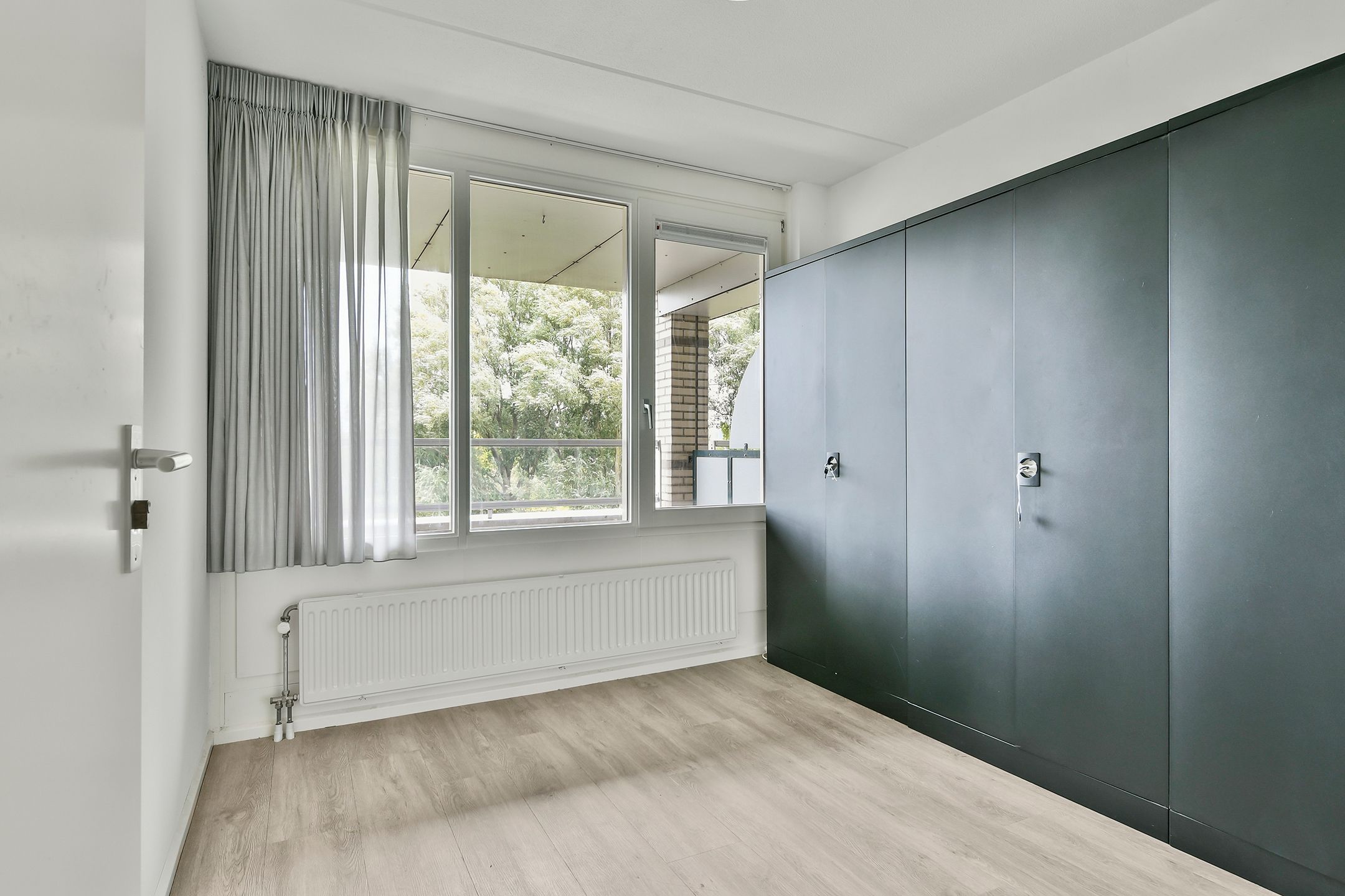 Photo 30 of Femina Mullerstraat 283