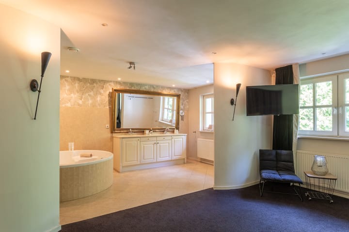 Foto 36 van Noord Parallelweg 24