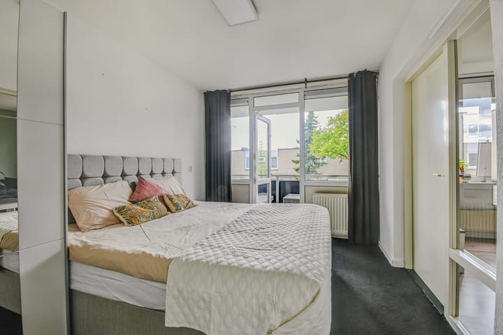 Photo 4 of Louis Davidsstraat 10