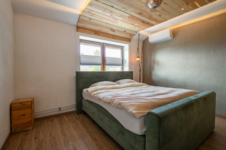 Foto 10 van Vroenstraat 42