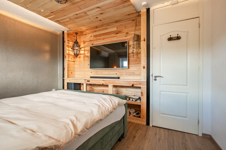 Foto 11 van Vroenstraat 42