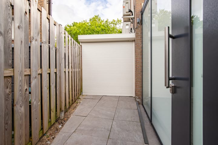 Foto 23 van Vroenstraat 42