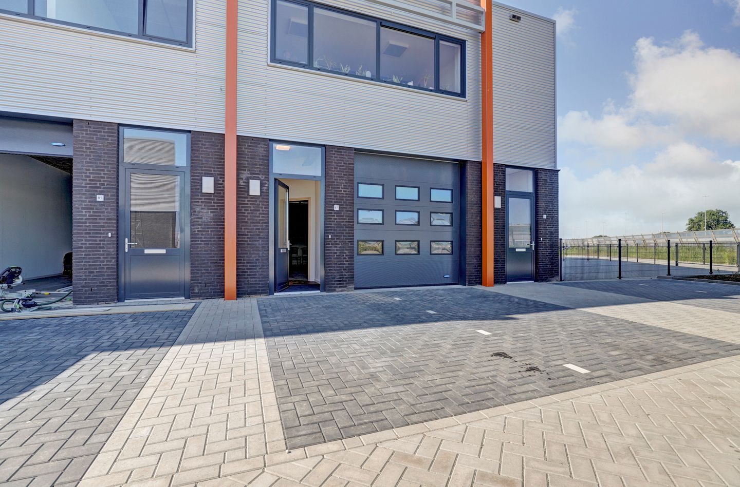 View photo 1 of Cilinderweg 87