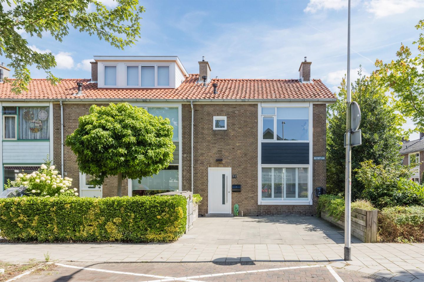 Photo 1 of Rusthofflaan 37