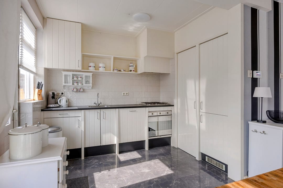 Photo 8 of Schokkerstraat 8