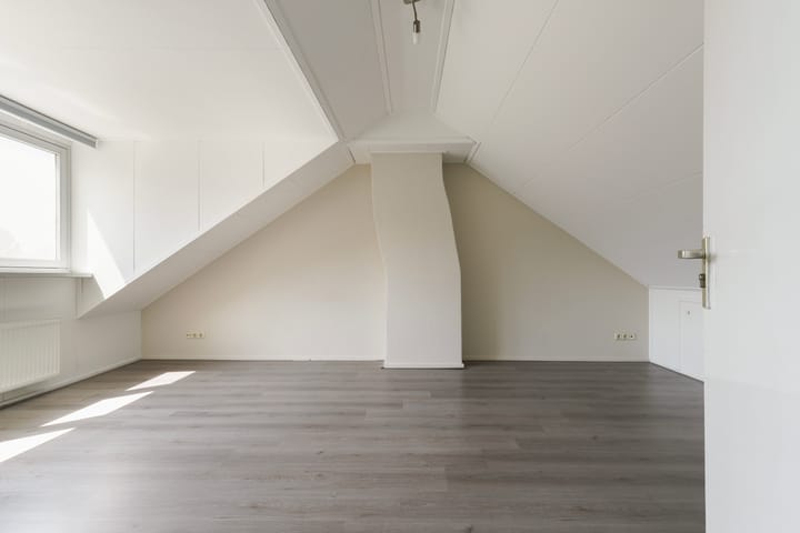 Photo 24 of Bredaseweg 248