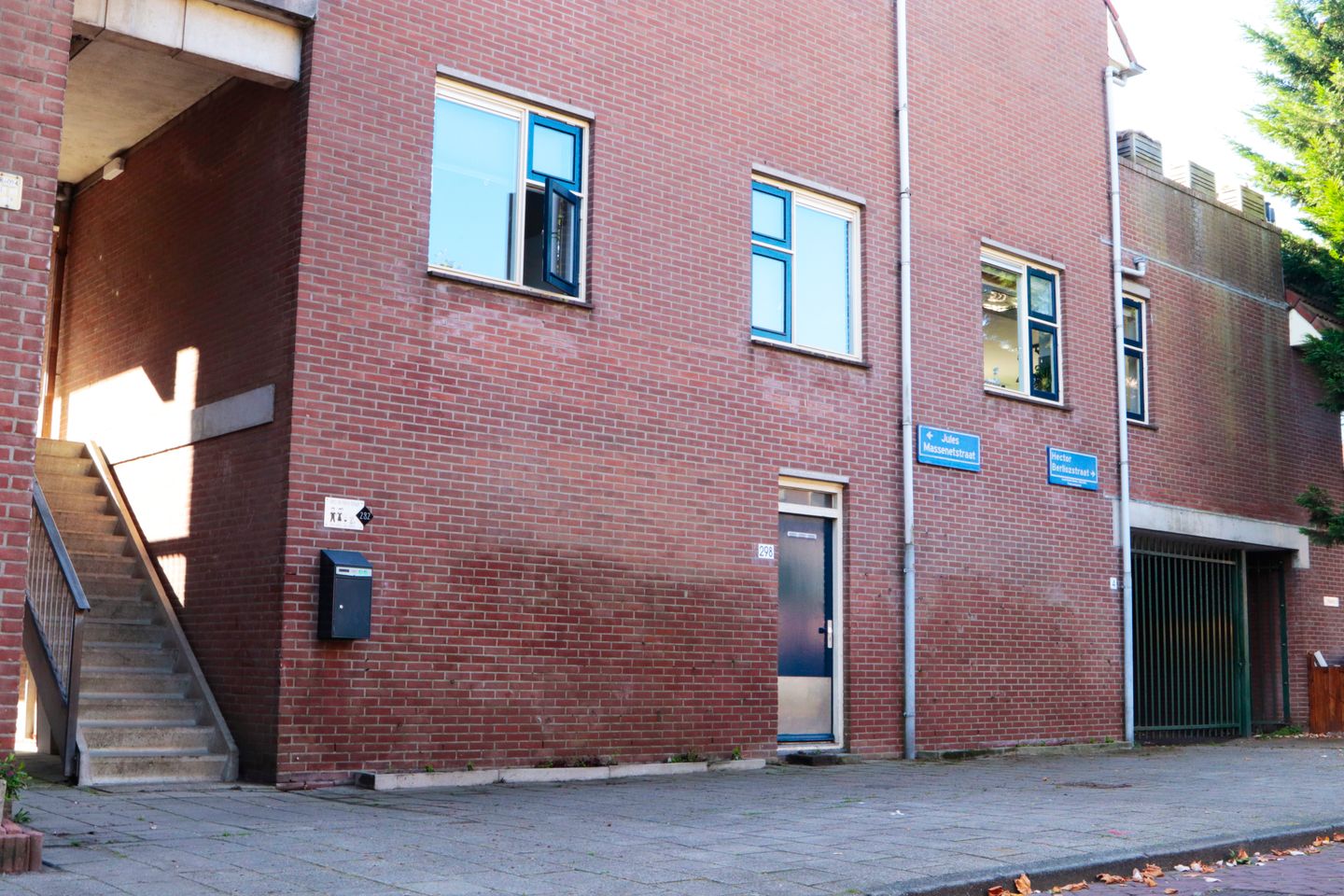 Foto 35 van Jules Massenetstraat 282