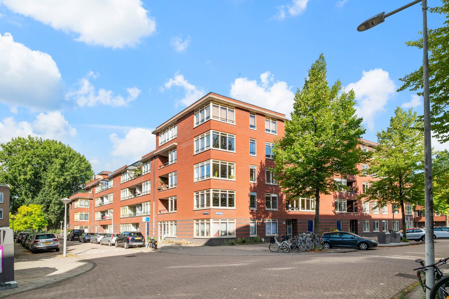 Photo 29 of Soembawastraat 98