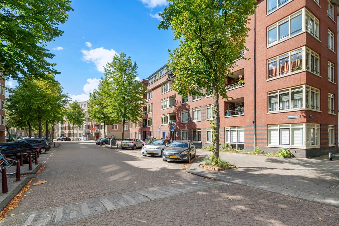 Photo 31 of Soembawastraat 98