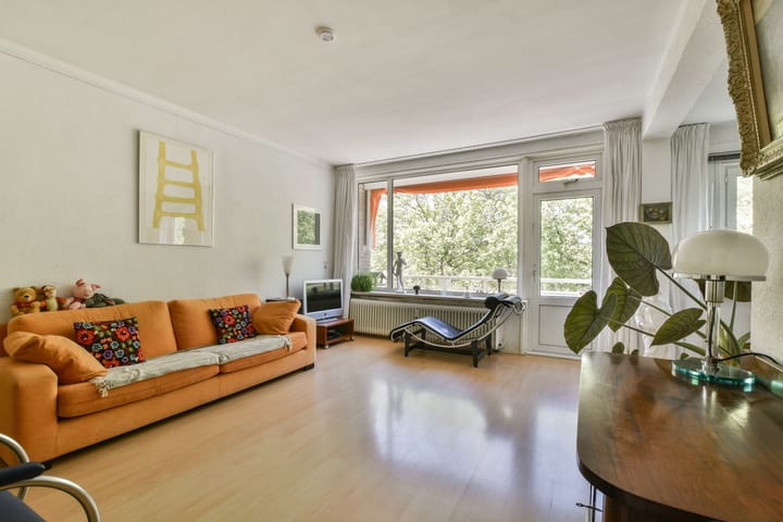 Photo 4 of Onstein 82